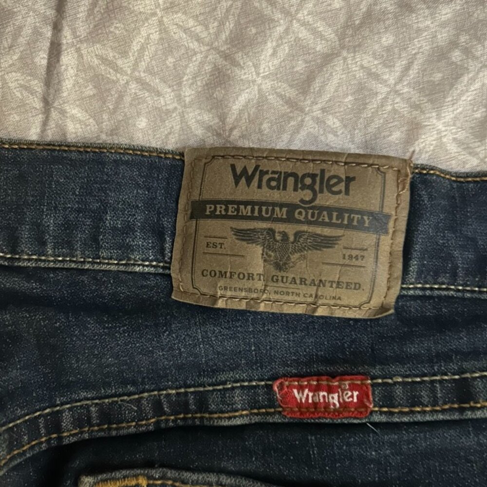 Men's Wranglers 32x32 Five Star Premium Flex Relaxed Fit Bootcut Jean